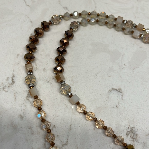 Dragonfly Crystal beaded necklace - Picture 8 of 9